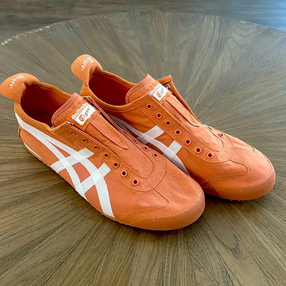 Brand New, never been worn. Tiger, Mexico 66 slip ons. Orange and white.